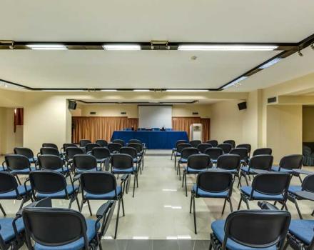 Find out what equipped meeting rooms of the Best Western Hotel Rocca Cassino