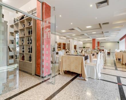 The elegant restaurant of the 4 star Best Western Hotel Rocca Cassino